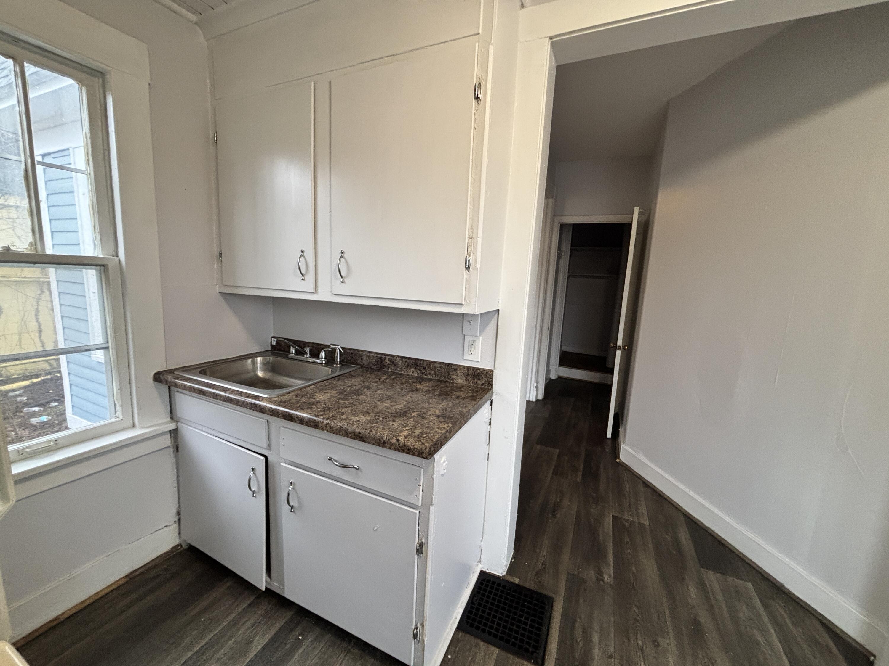 1404 W Michigan Avenue Kalamazoo MI 49006
