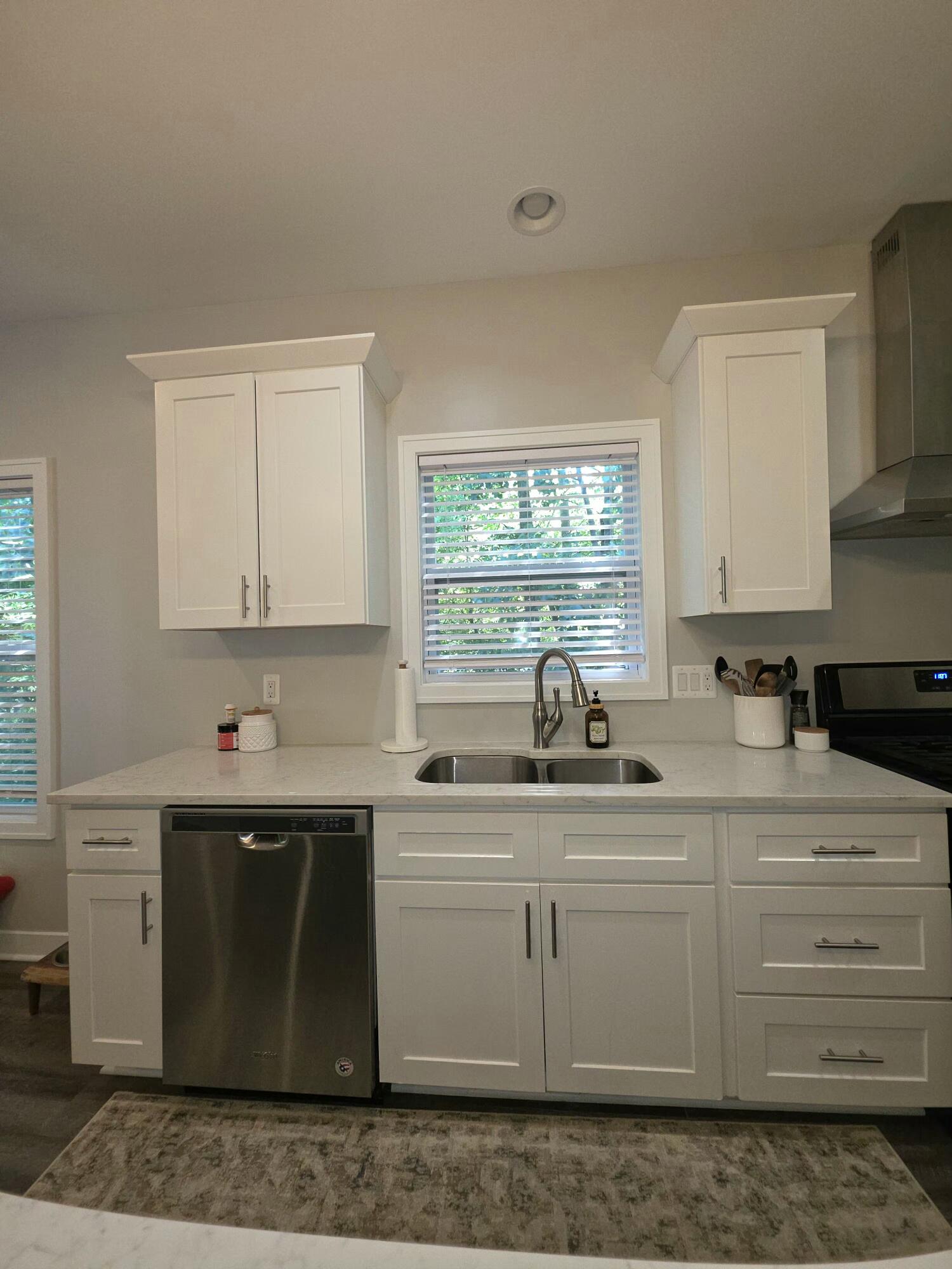 418 W Ellen Street Fenton MI 48430