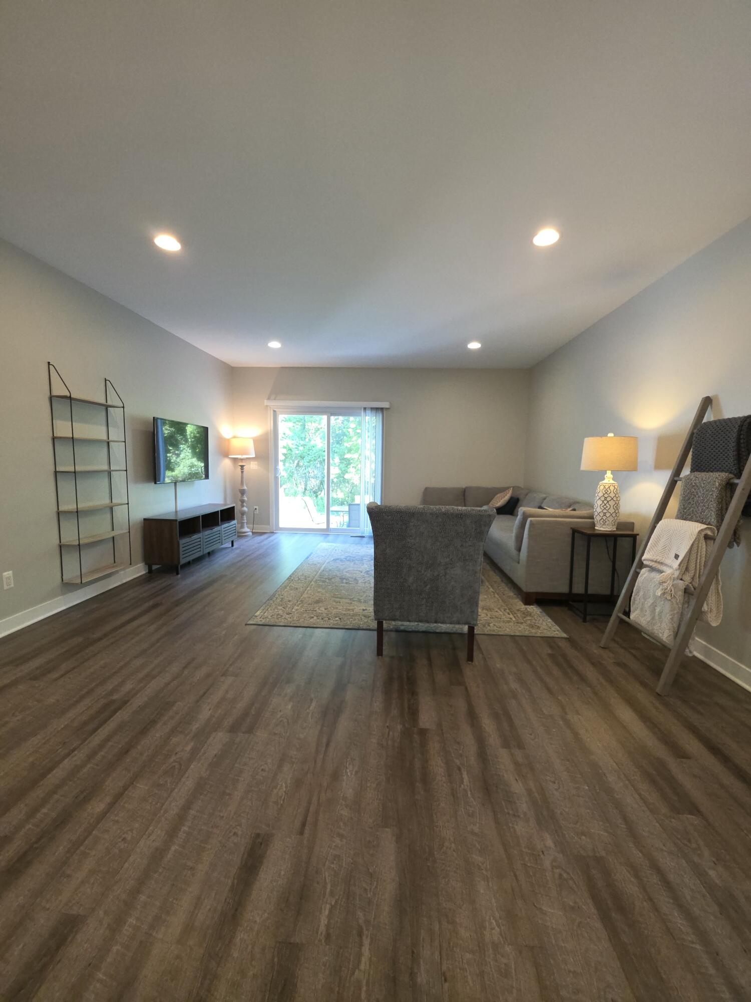 418 W Ellen Street Fenton MI 48430