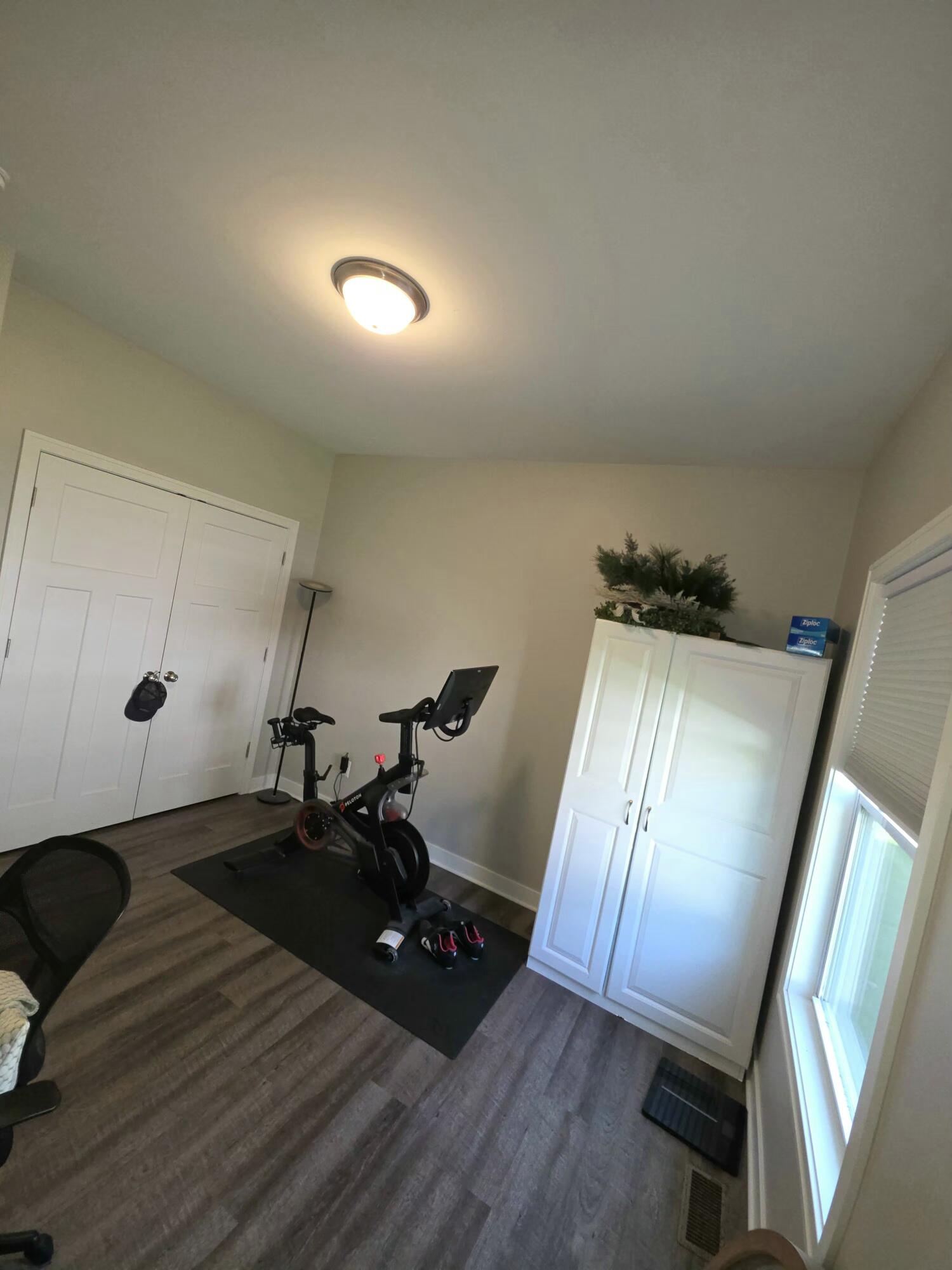 418 W Ellen Street Fenton MI 48430