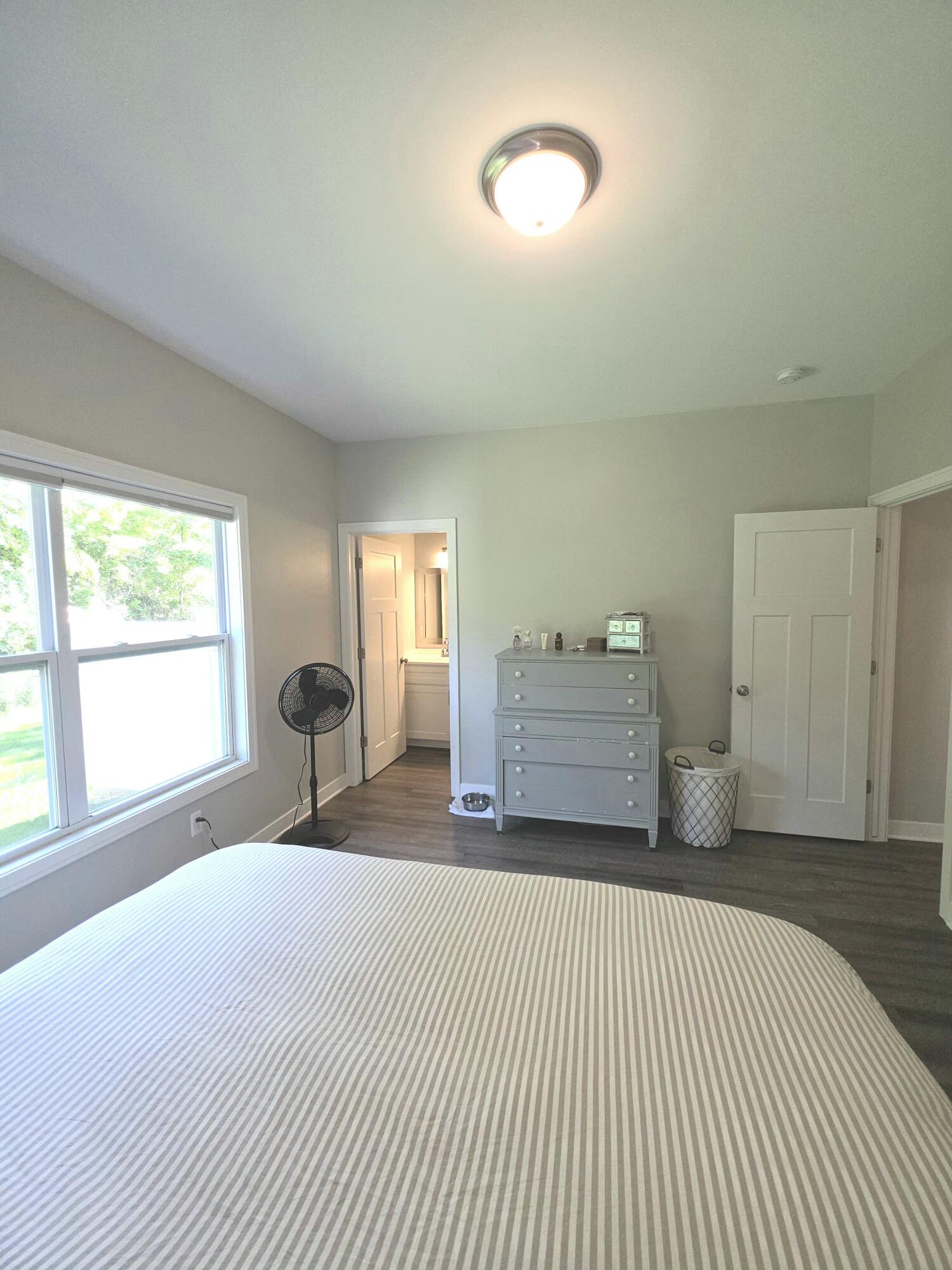 418 W Ellen Street Fenton MI 48430
