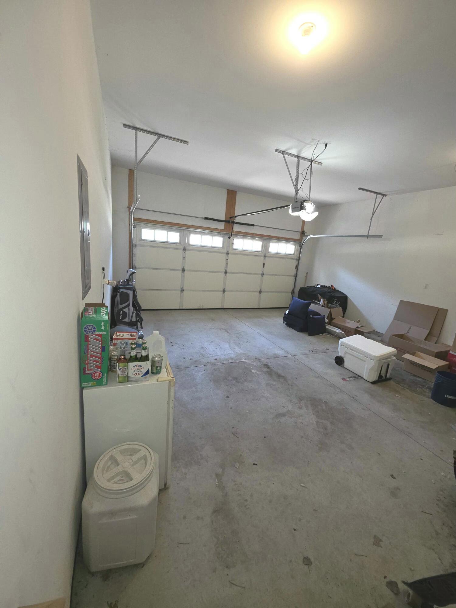 418 W Ellen Street Fenton MI 48430