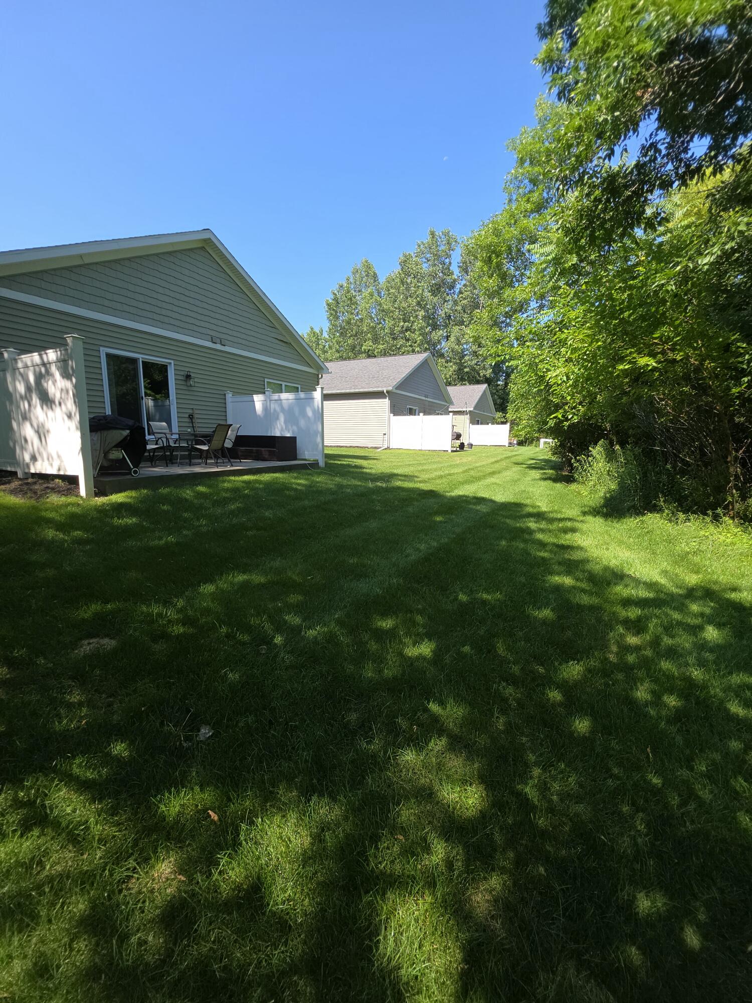 418 W Ellen Street Fenton MI 48430