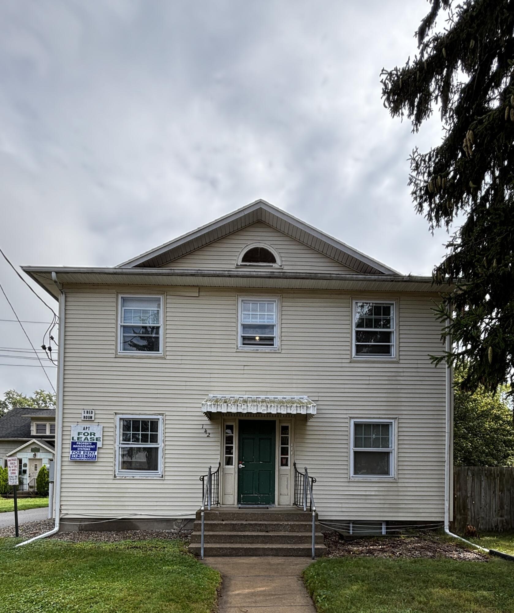 142 N Riverview Drive Kalamazoo MI 49004