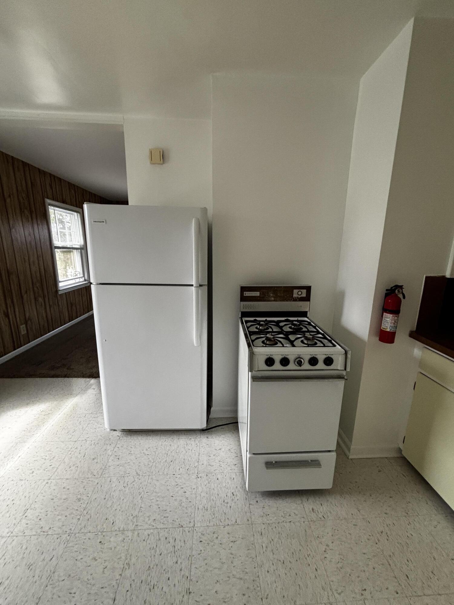 142 N Riverview Drive Kalamazoo MI 49004