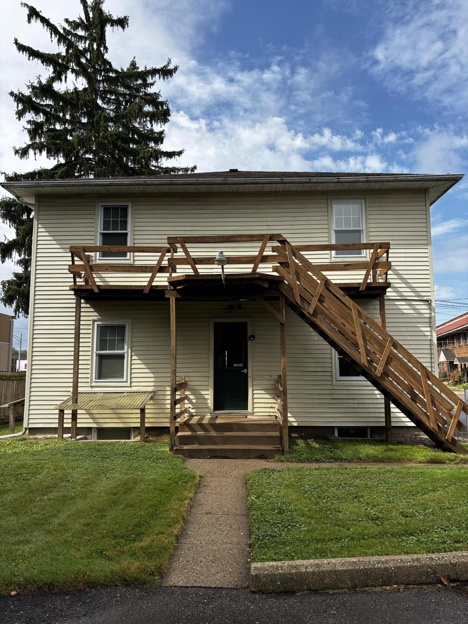 142 N Riverview Drive Kalamazoo MI 49004