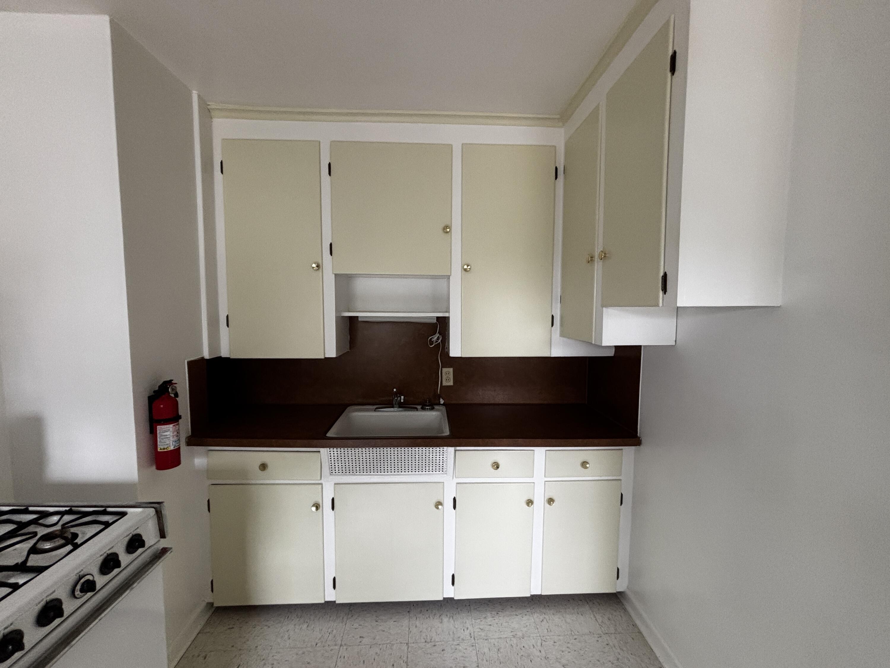142 N Riverview Drive Kalamazoo MI 49004
