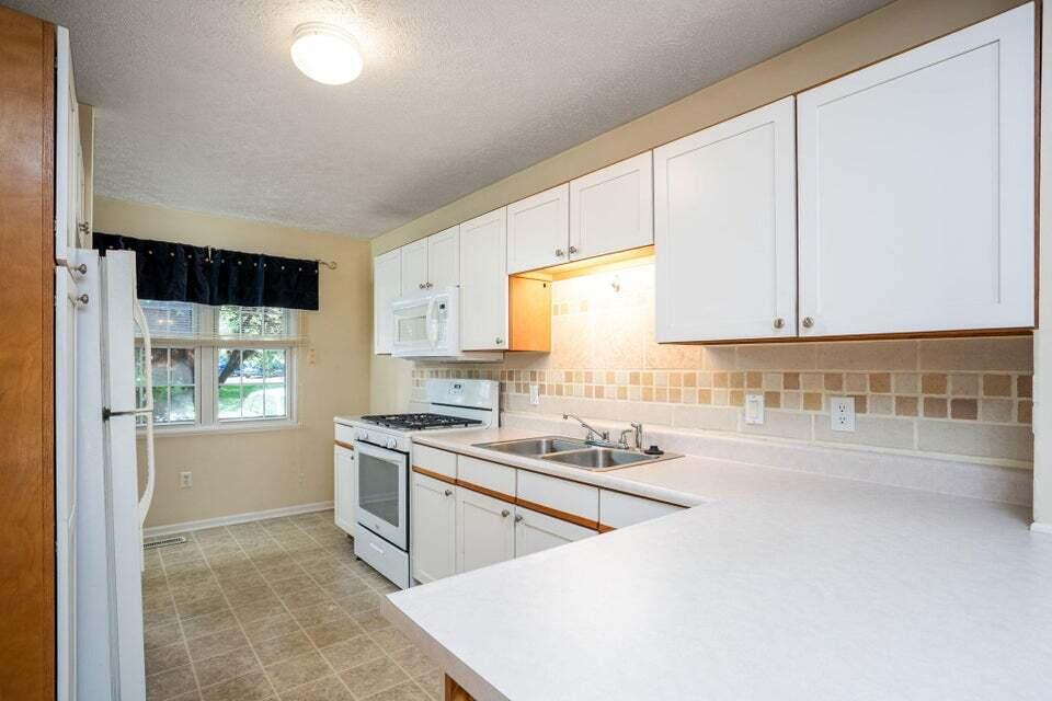 970 Ada Place Drive SE Grand Rapids MI 49546