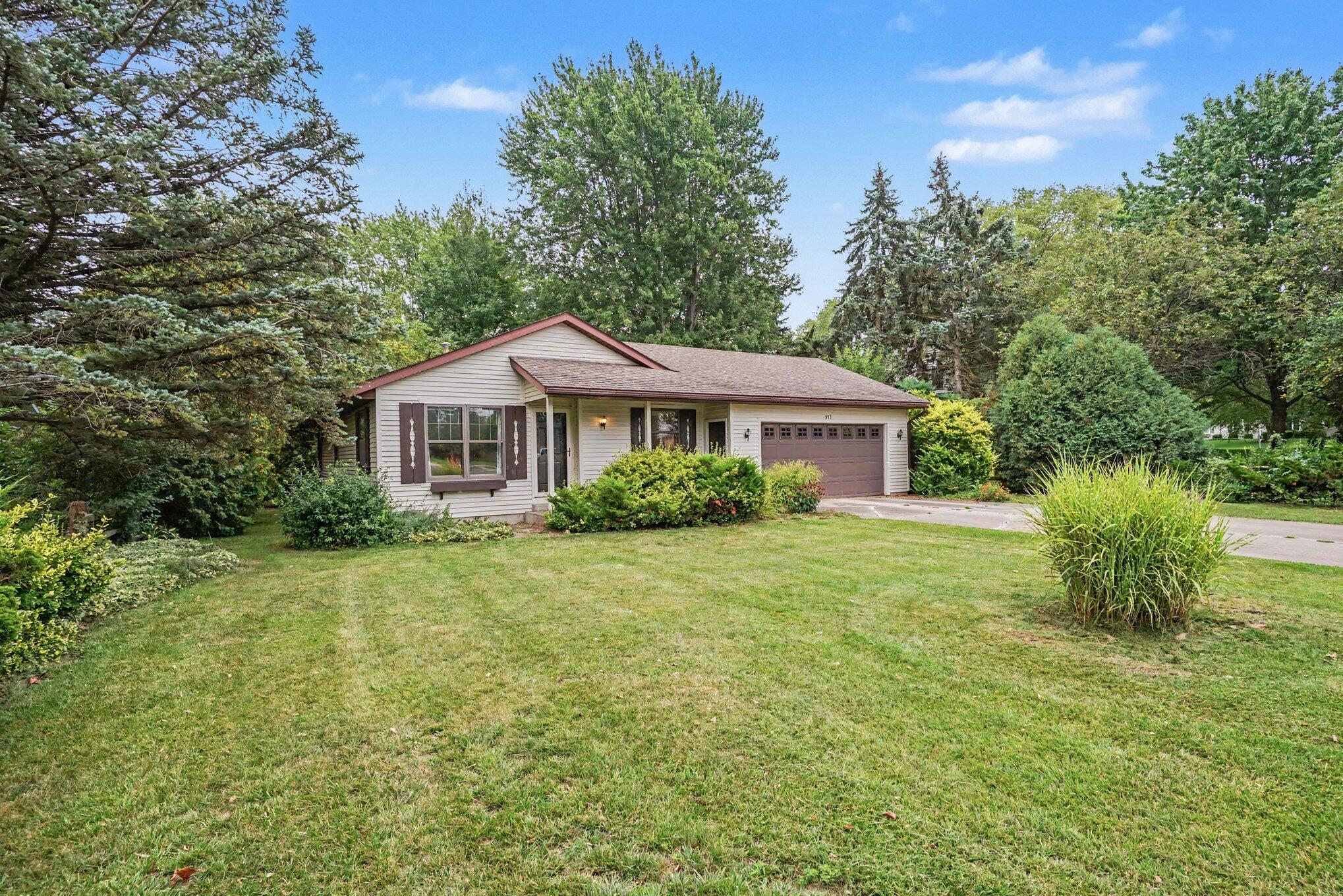 917 Ottawa Avenue Holland MI 49423