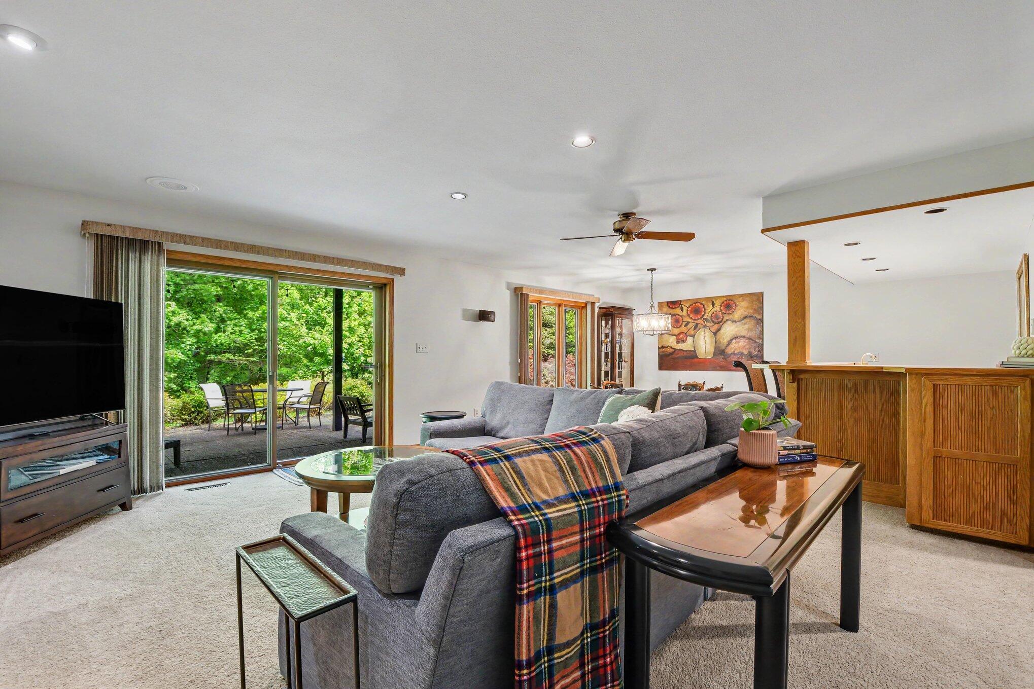 7463 Whispering Ridge Street SE Grand Rapids MI 49546