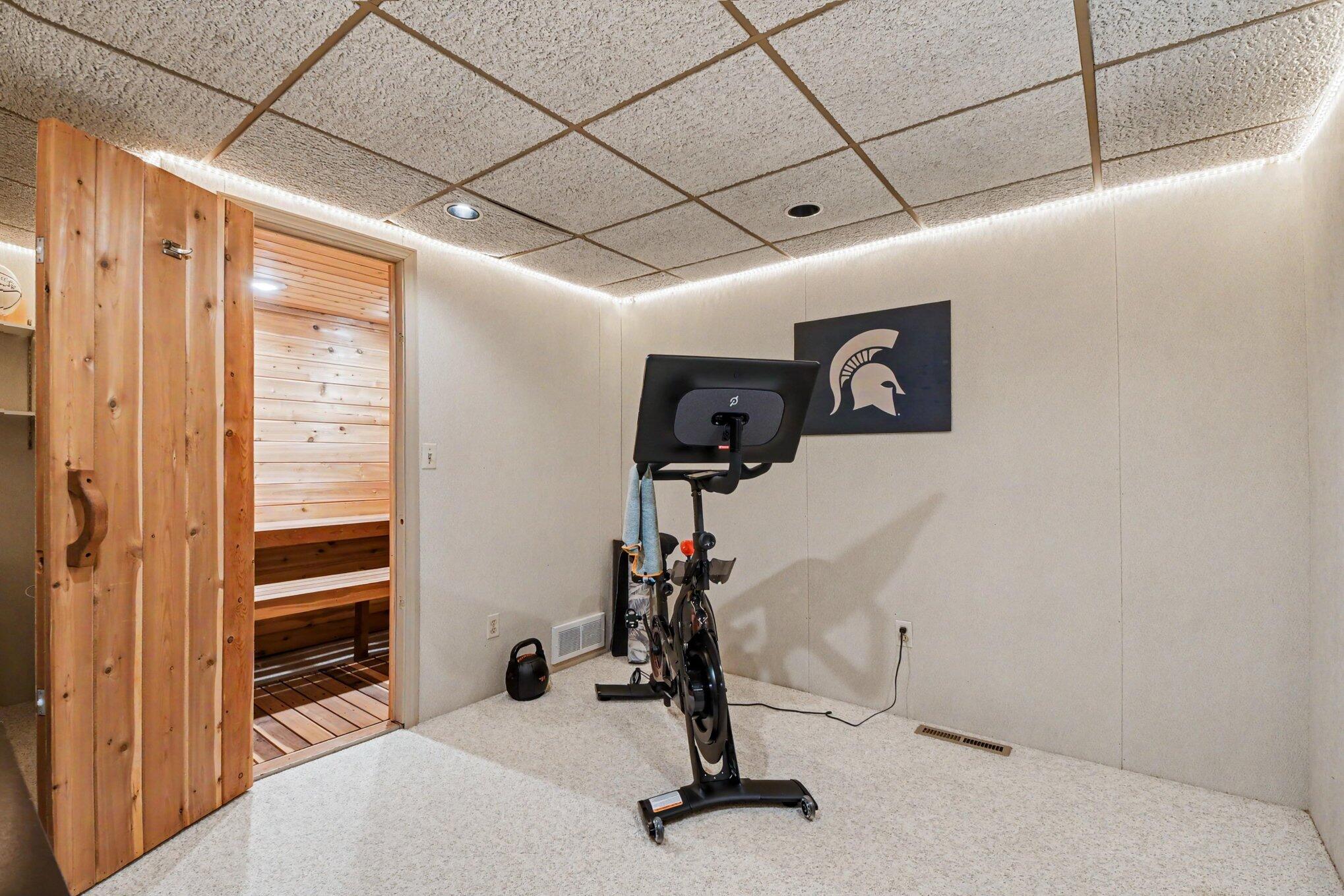 7463 Whispering Ridge Street SE Grand Rapids MI 49546
