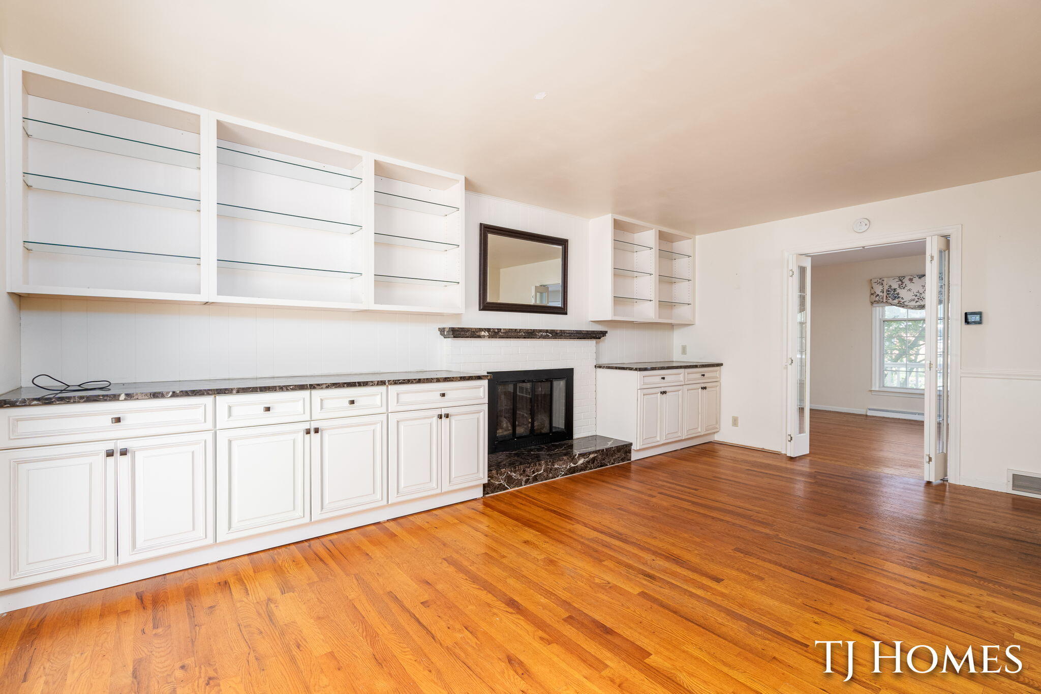 8 Wallinwood Avenue NE Grand Rapids MI 49503