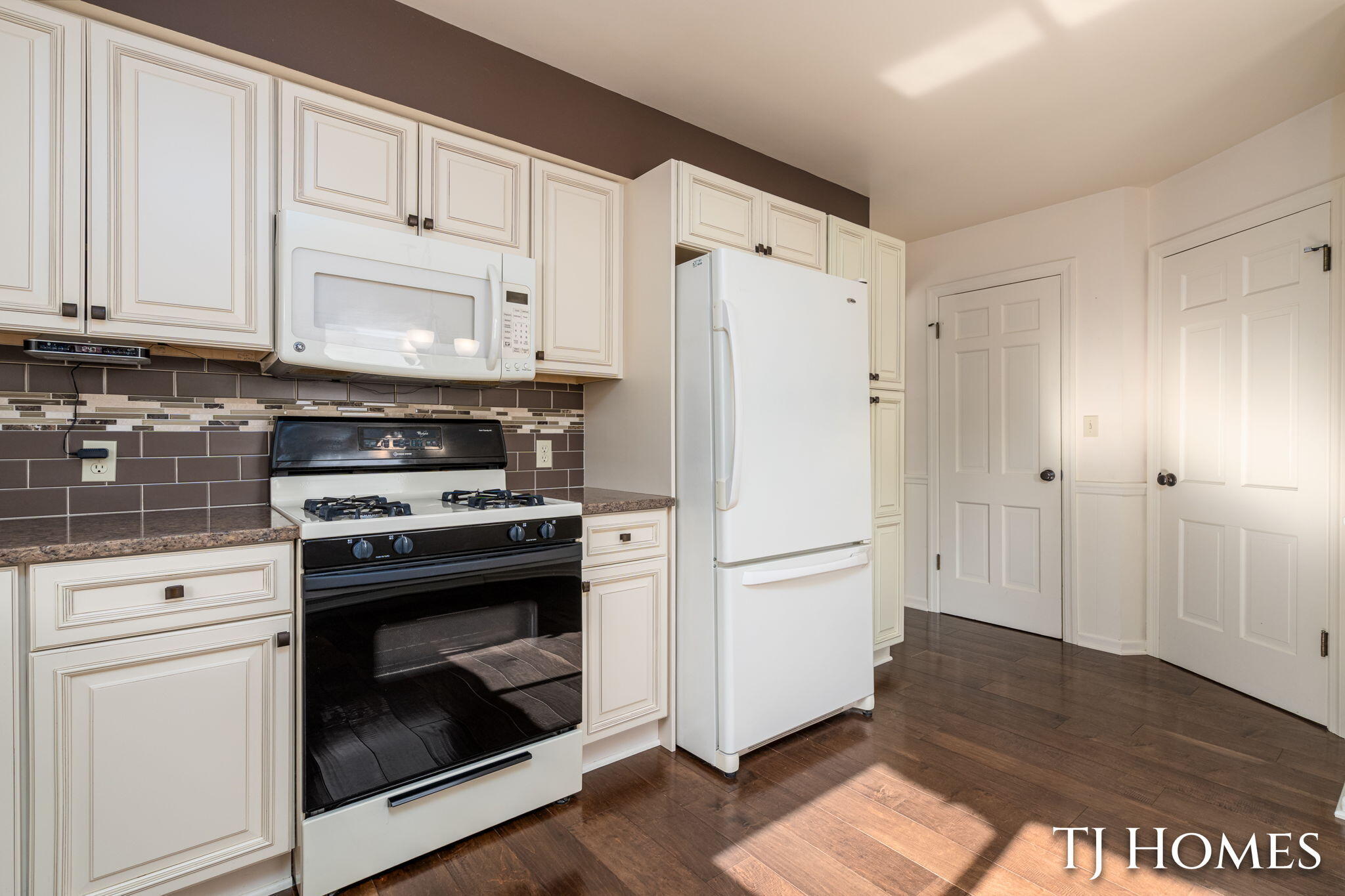 8 Wallinwood Avenue NE Grand Rapids MI 49503