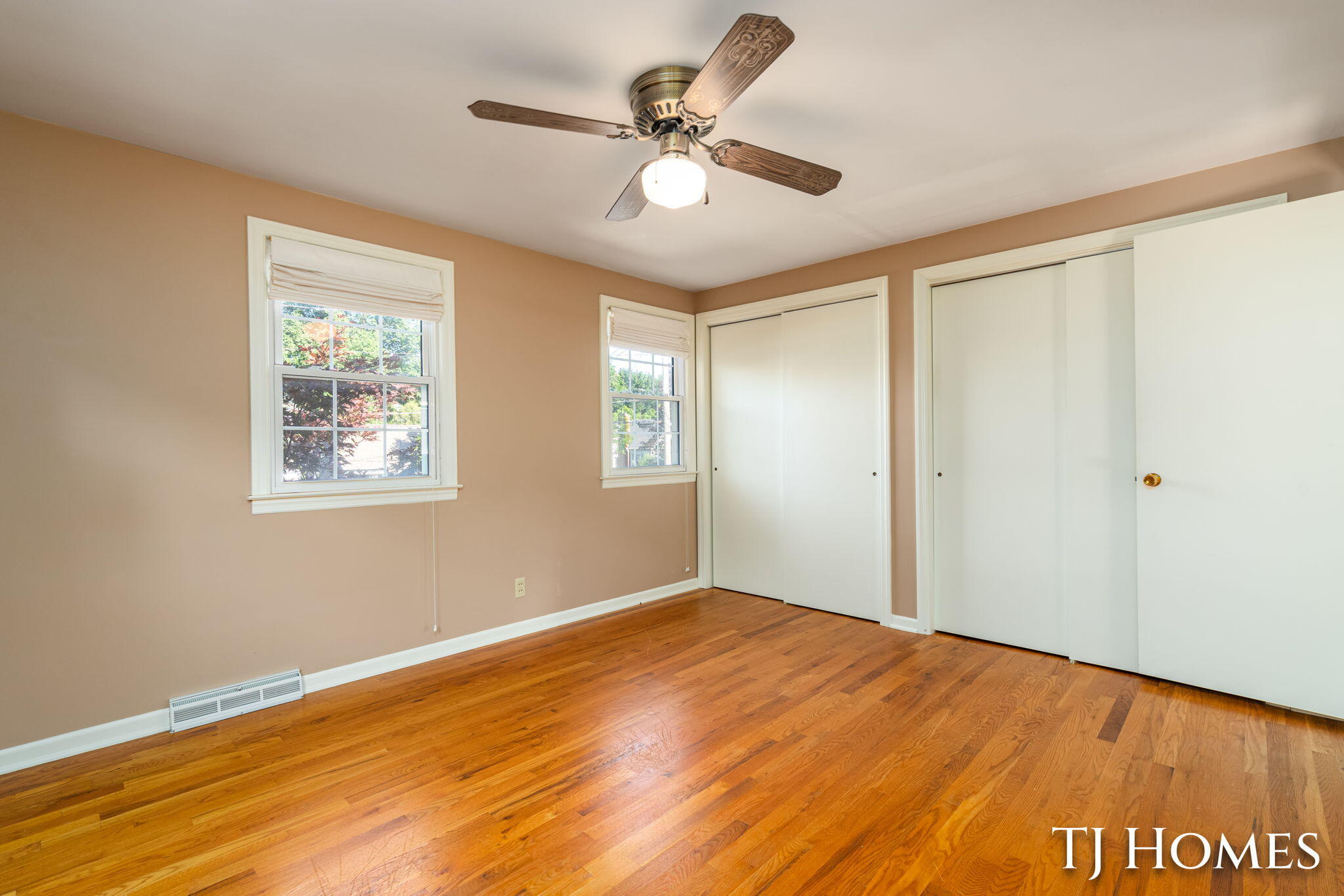 8 Wallinwood Avenue NE Grand Rapids MI 49503