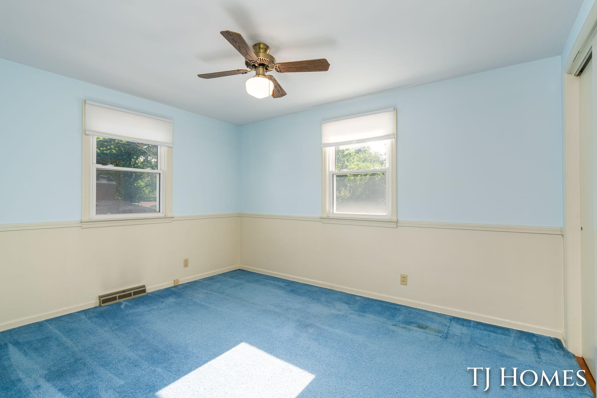 8 Wallinwood Avenue NE Grand Rapids MI 49503