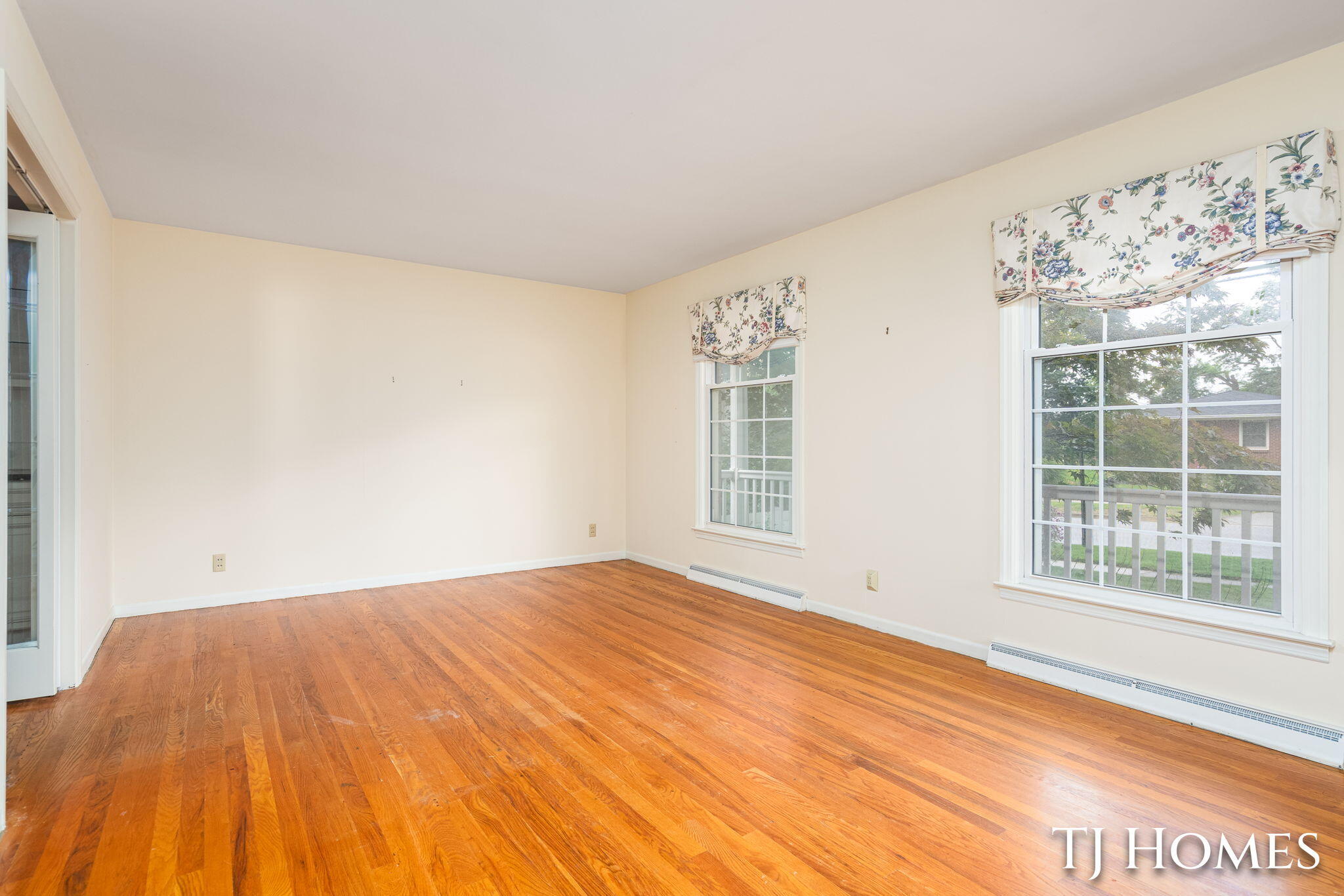 8 Wallinwood Avenue NE Grand Rapids MI 49503