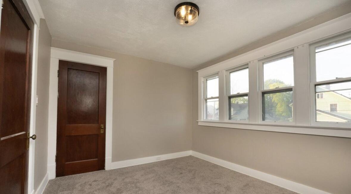 1047 Fountain Street NE Grand Rapids MI 49503