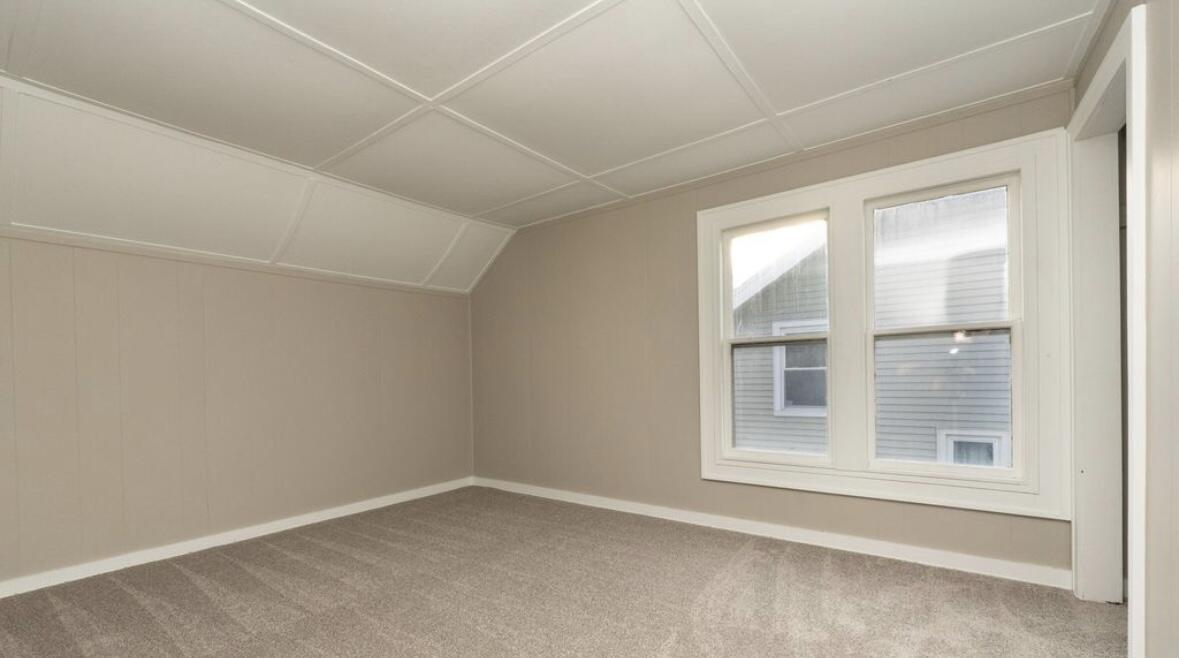 1047 Fountain Street NE Grand Rapids MI 49503