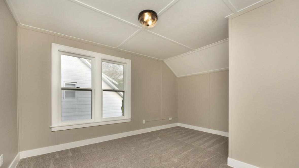 1047 Fountain Street NE Grand Rapids MI 49503