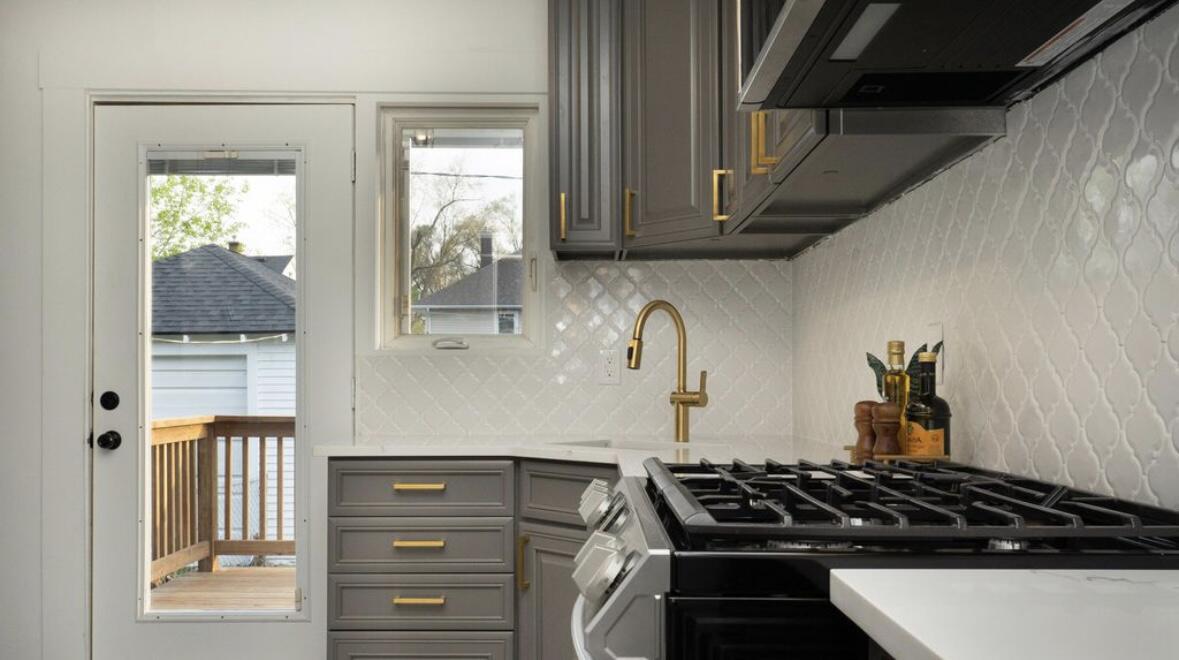1047 Fountain Street NE Grand Rapids MI 49503