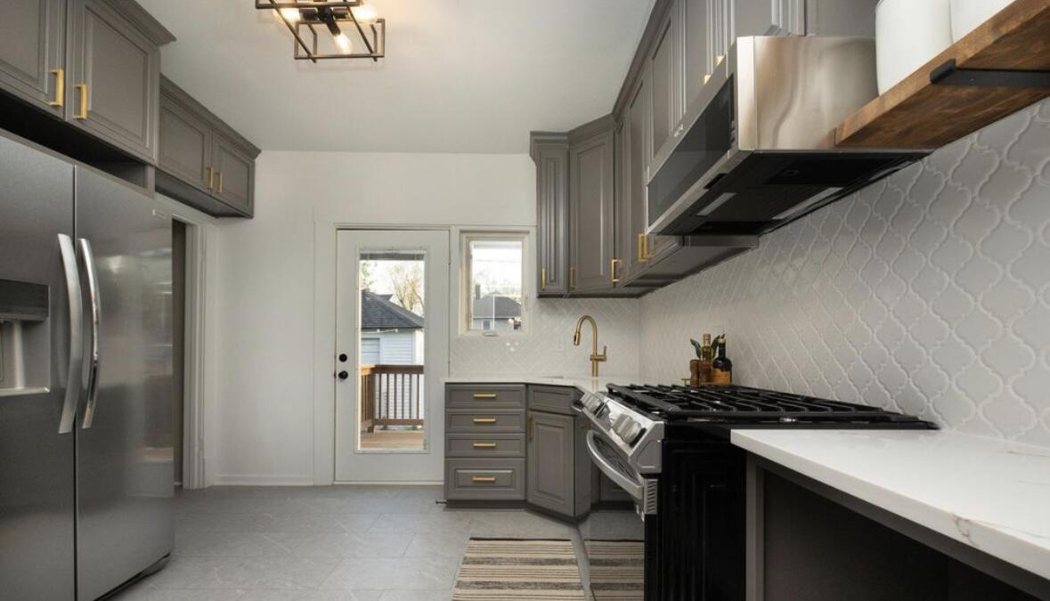 1047 Fountain Street NE Grand Rapids MI 49503