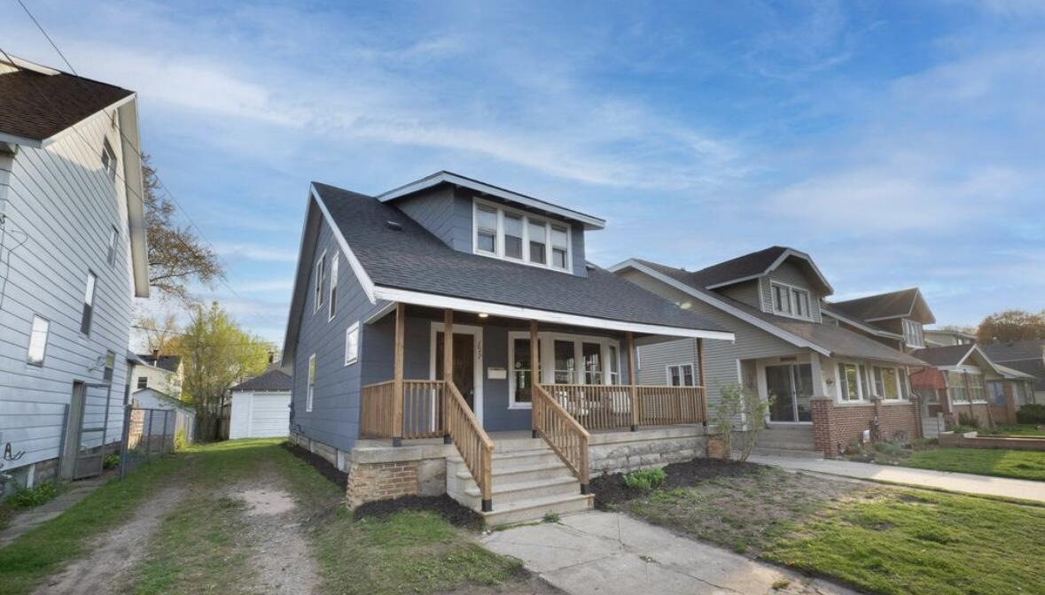 1047 Fountain Street NE Grand Rapids MI 49503