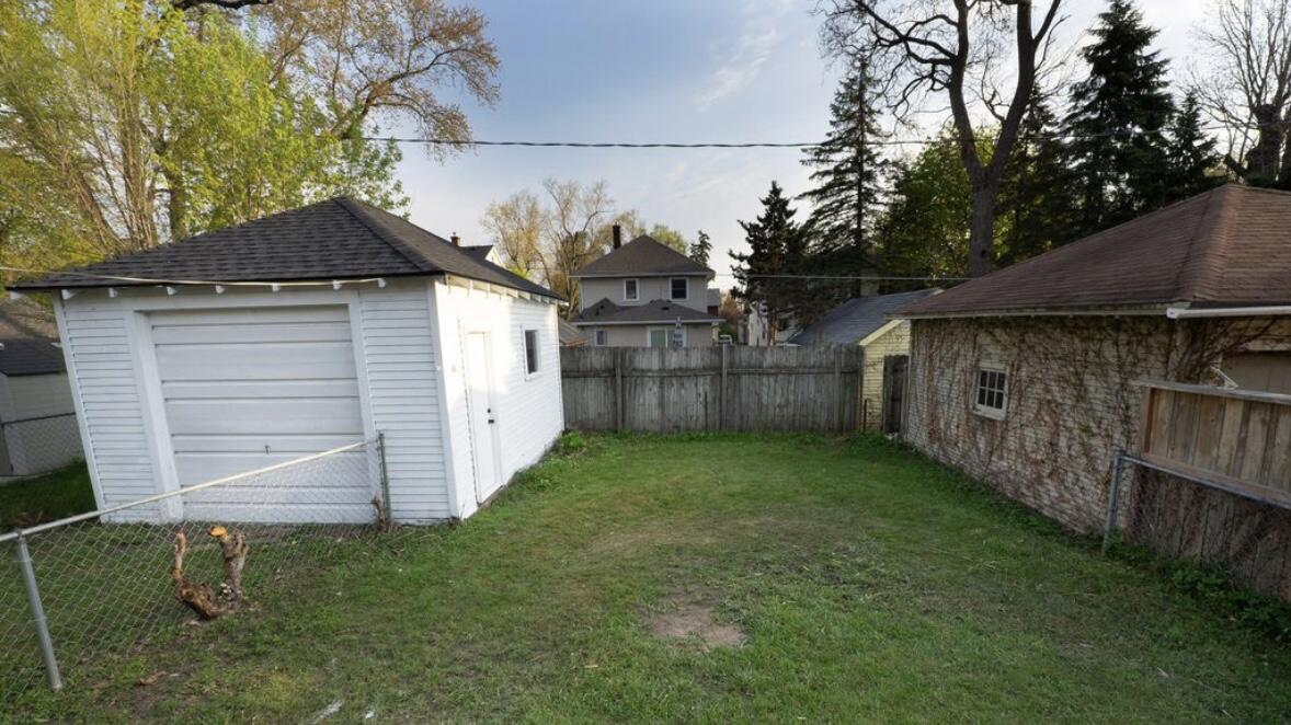 1047 Fountain Street NE Grand Rapids MI 49503