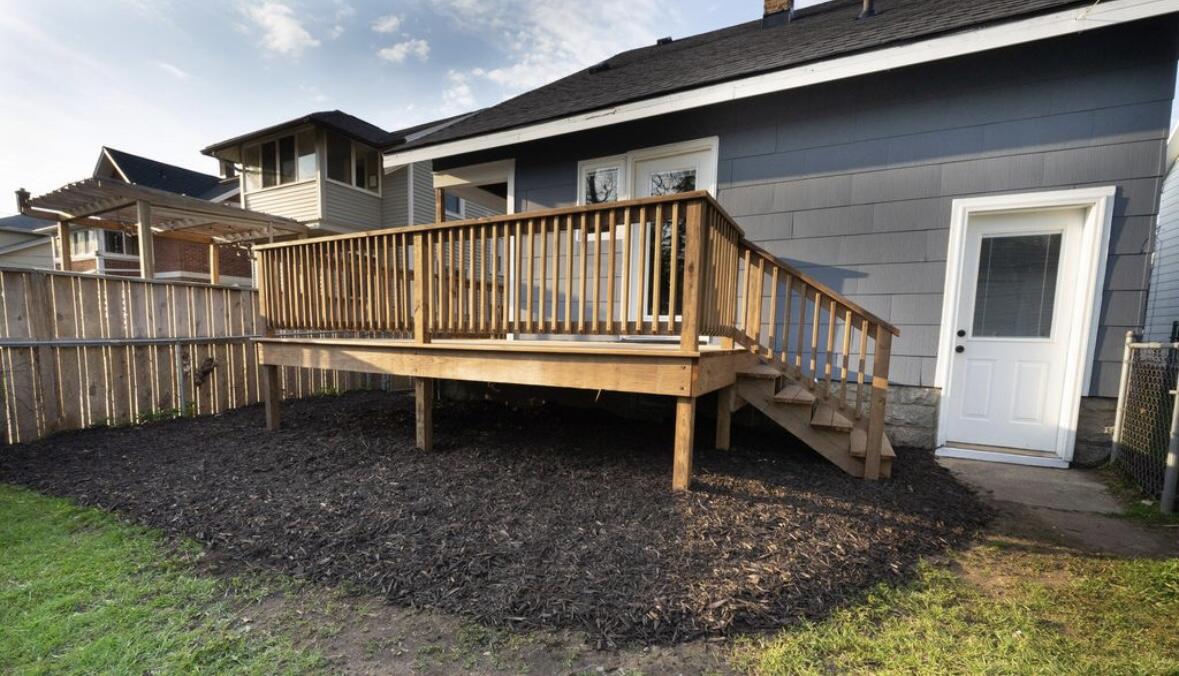 1047 Fountain Street NE Grand Rapids MI 49503