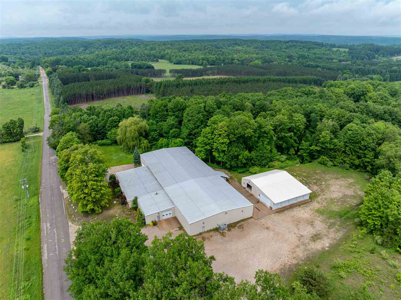 3166 Muckle Road Central Lake MI 49622