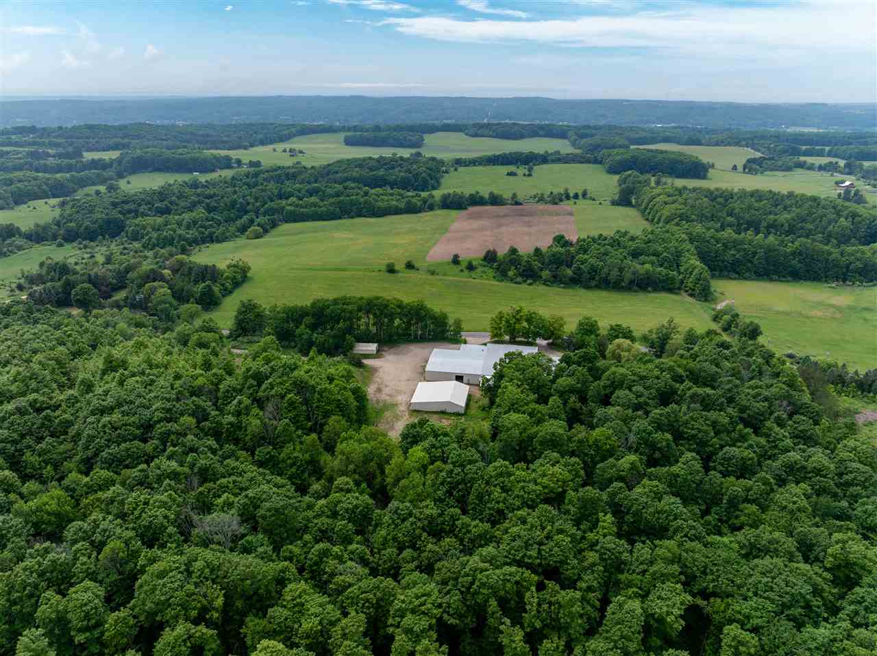 3166 Muckle Road Central Lake MI 49622