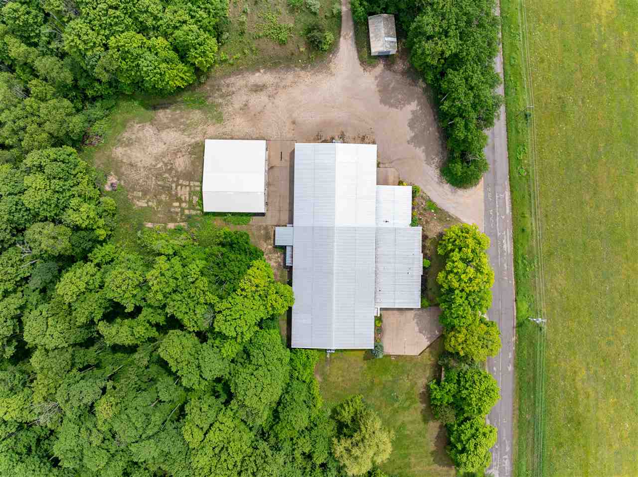 3166 Muckle Road Central Lake MI 49622