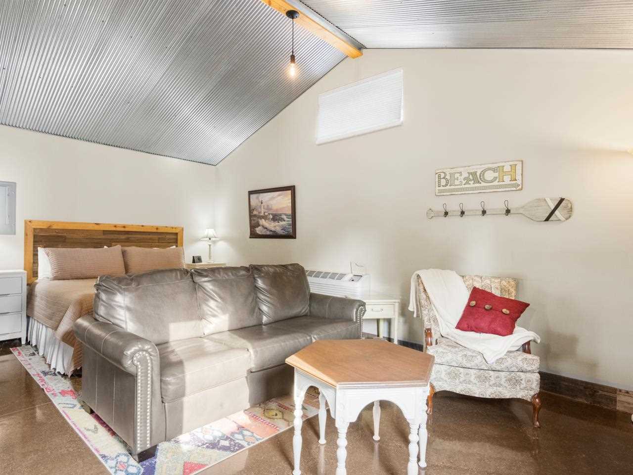 4871 N Us-31 Eastport MI 49627