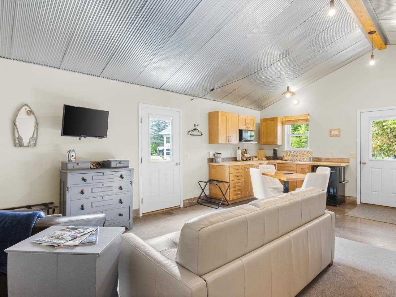 4871 N Us-31 Eastport MI 49627