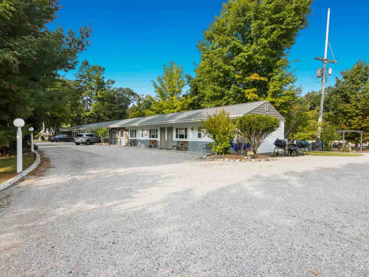 4871 N Us-31 Eastport MI 49627