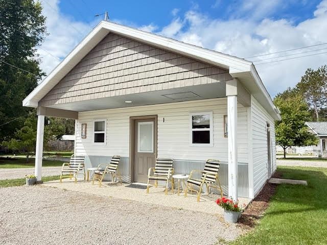 4871 N Us-31 Eastport MI 49627