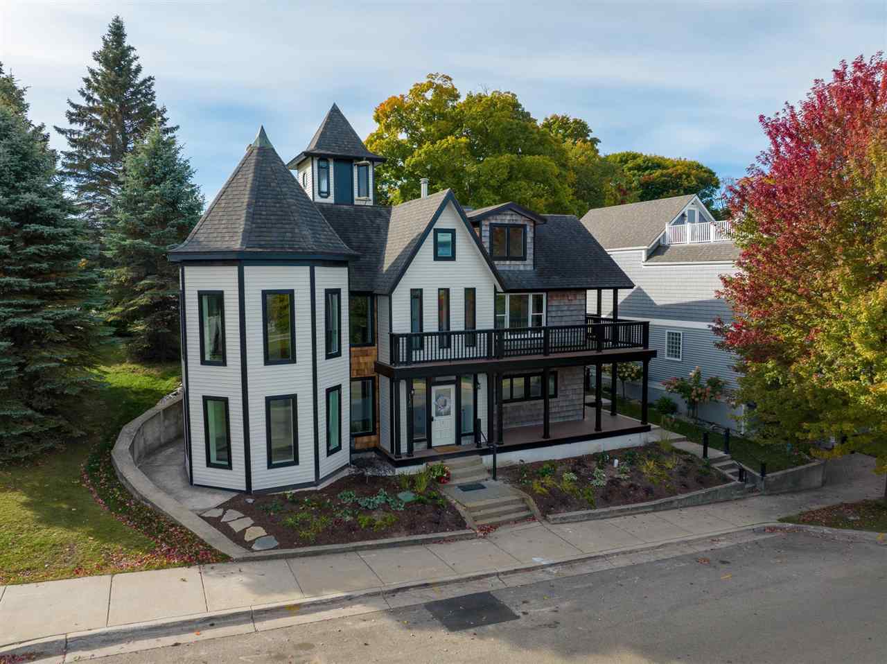 120 E Lake Petoskey MI 49770