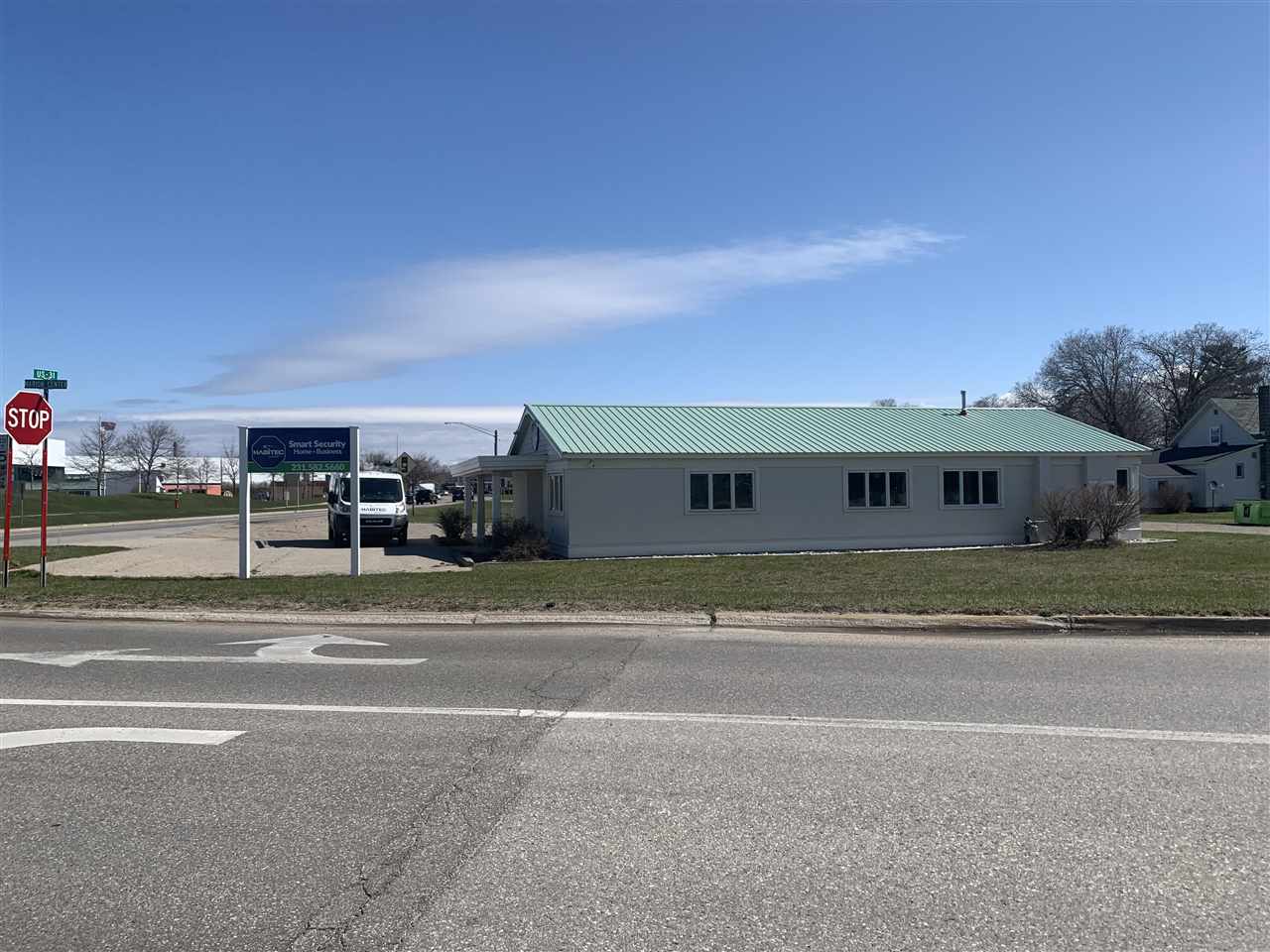 1518 & 1520 Bridge Street Charlevoix MI 49720