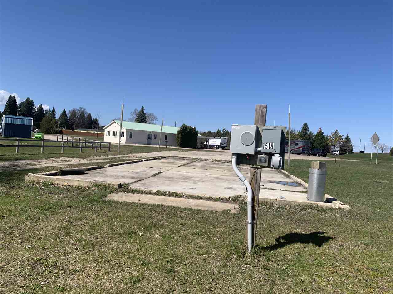 1518 & 1520 Bridge Street Charlevoix MI 49720