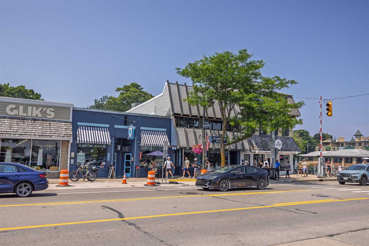 109 & 111 Bridge Charlevoix MI 49720