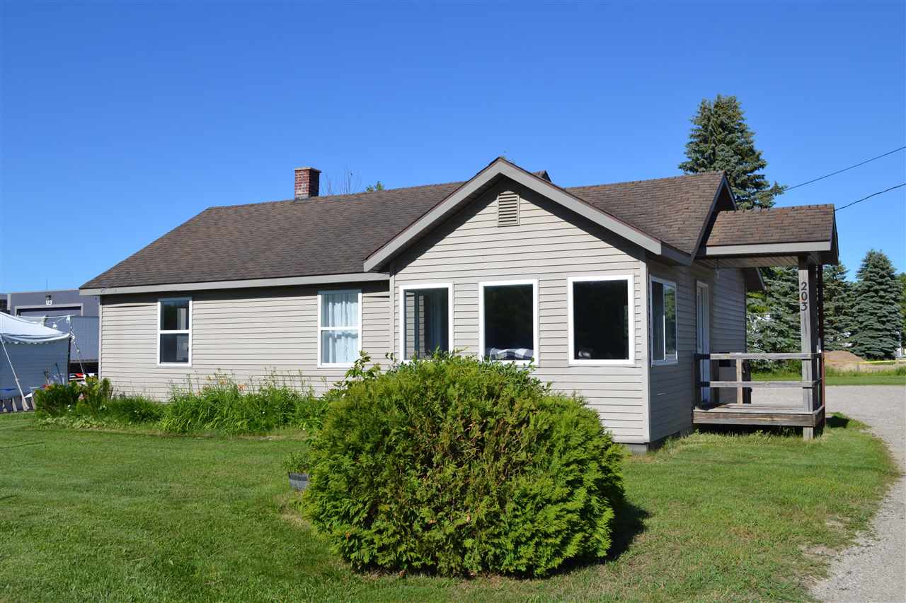 203 Lake Street East Jordan MI 49727