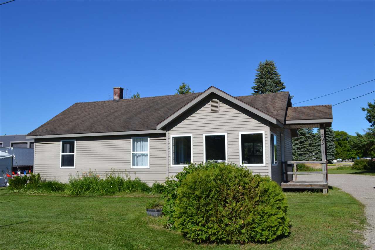 203 Lake Street East Jordan MI 49727