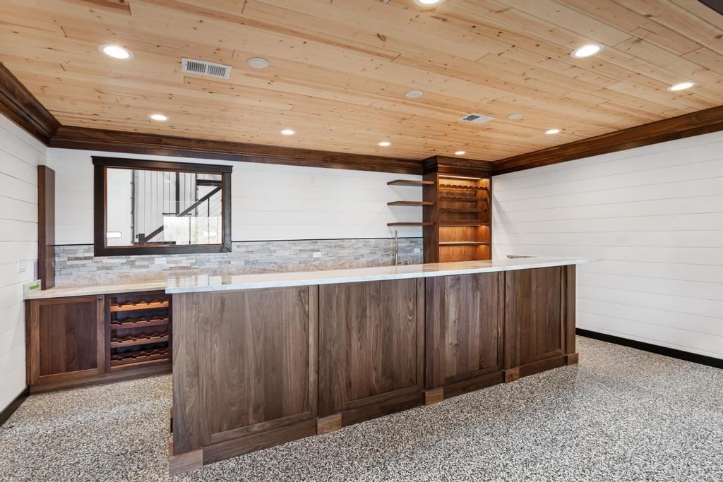 2376 N Us 31 Petoskey MI 49770-8113