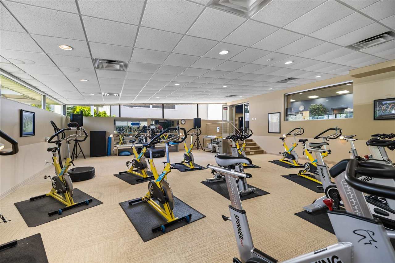 611 Woodview Harbor Springs MI 49740