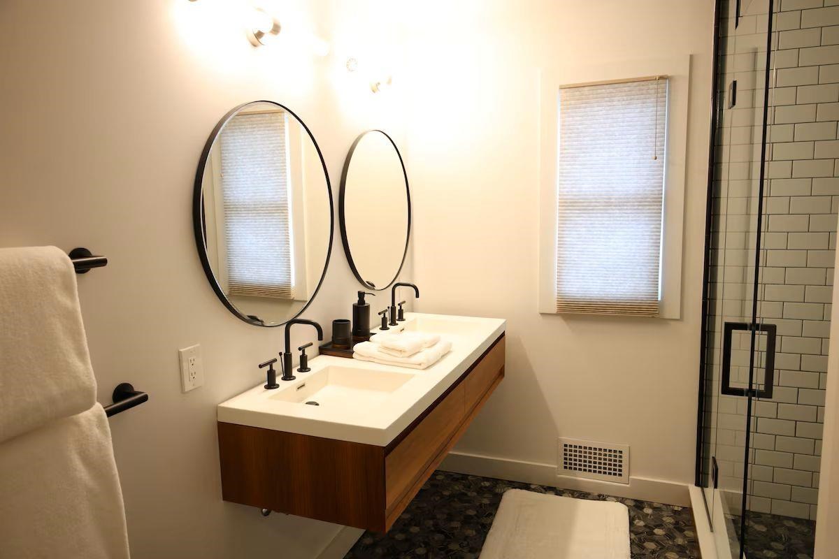 152 & 138 W Third Street Harbor Springs MI 49740