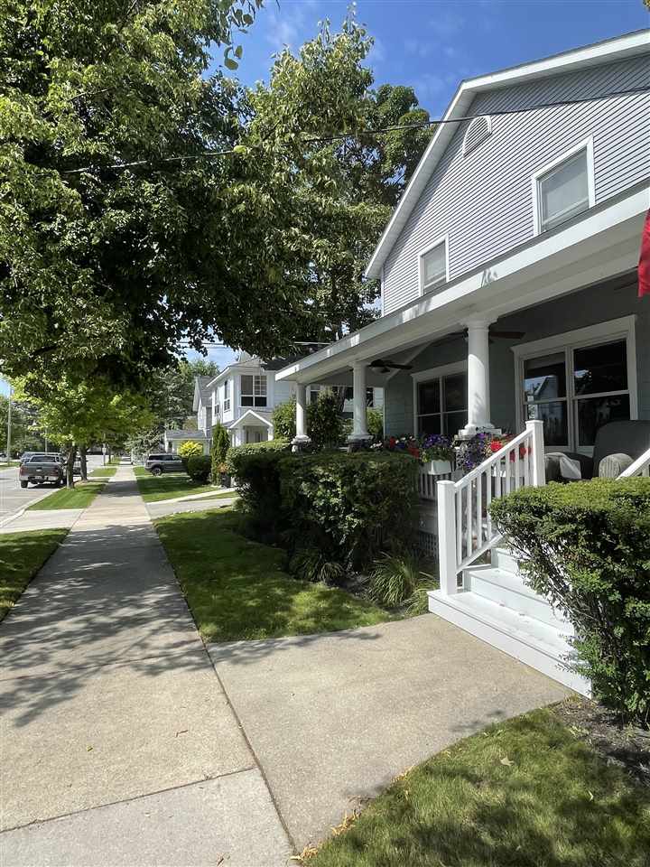 152 & 138 W Third Street Harbor Springs MI 49740