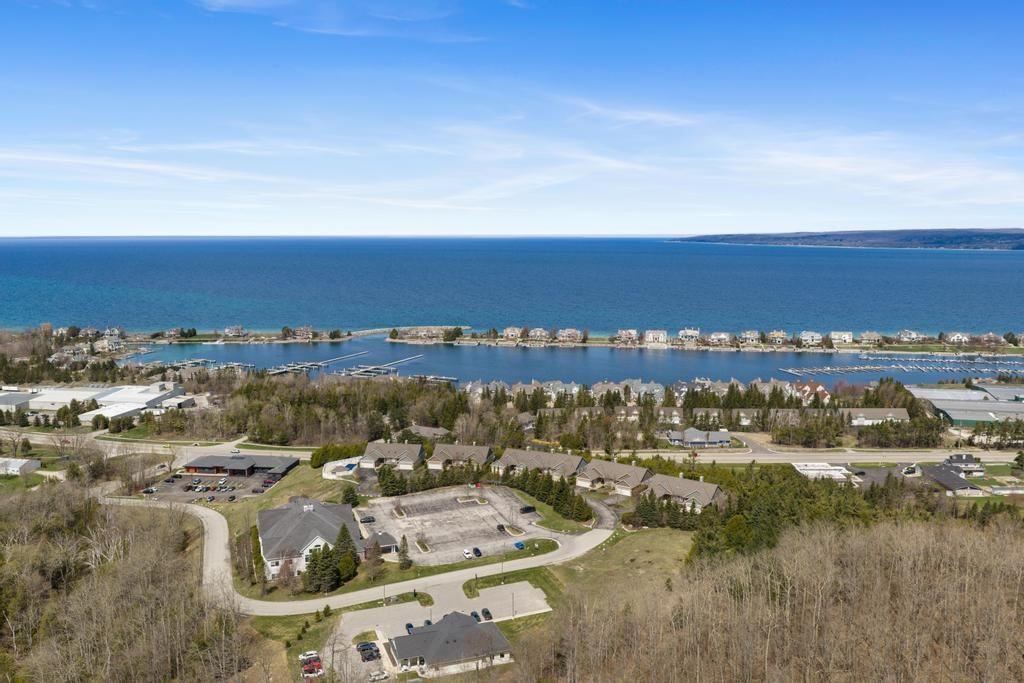 4048 Cedar Bluff Drive Petoskey MI 49770
