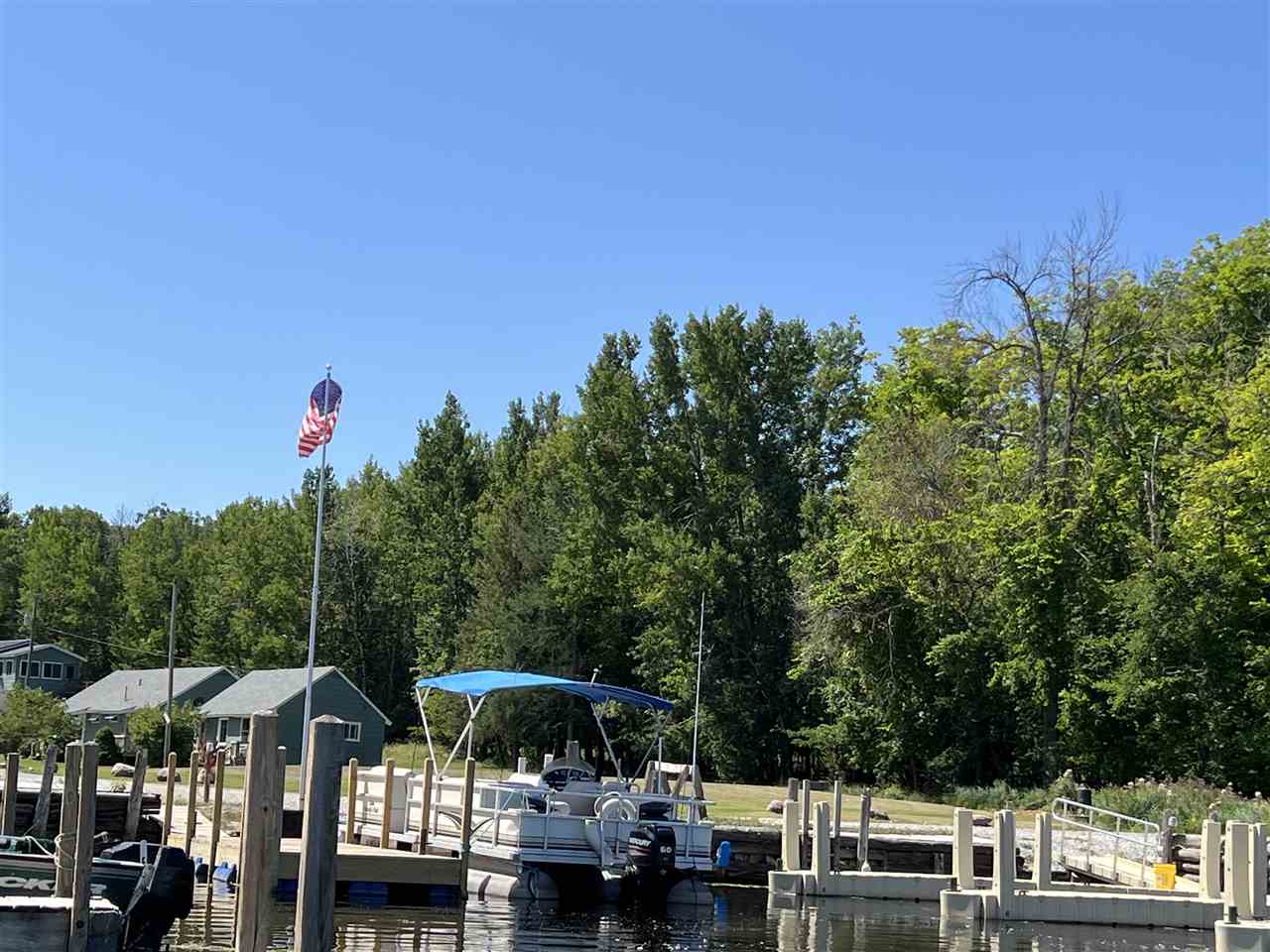 32544 S Bobby Drive Drummond Island MI 49726