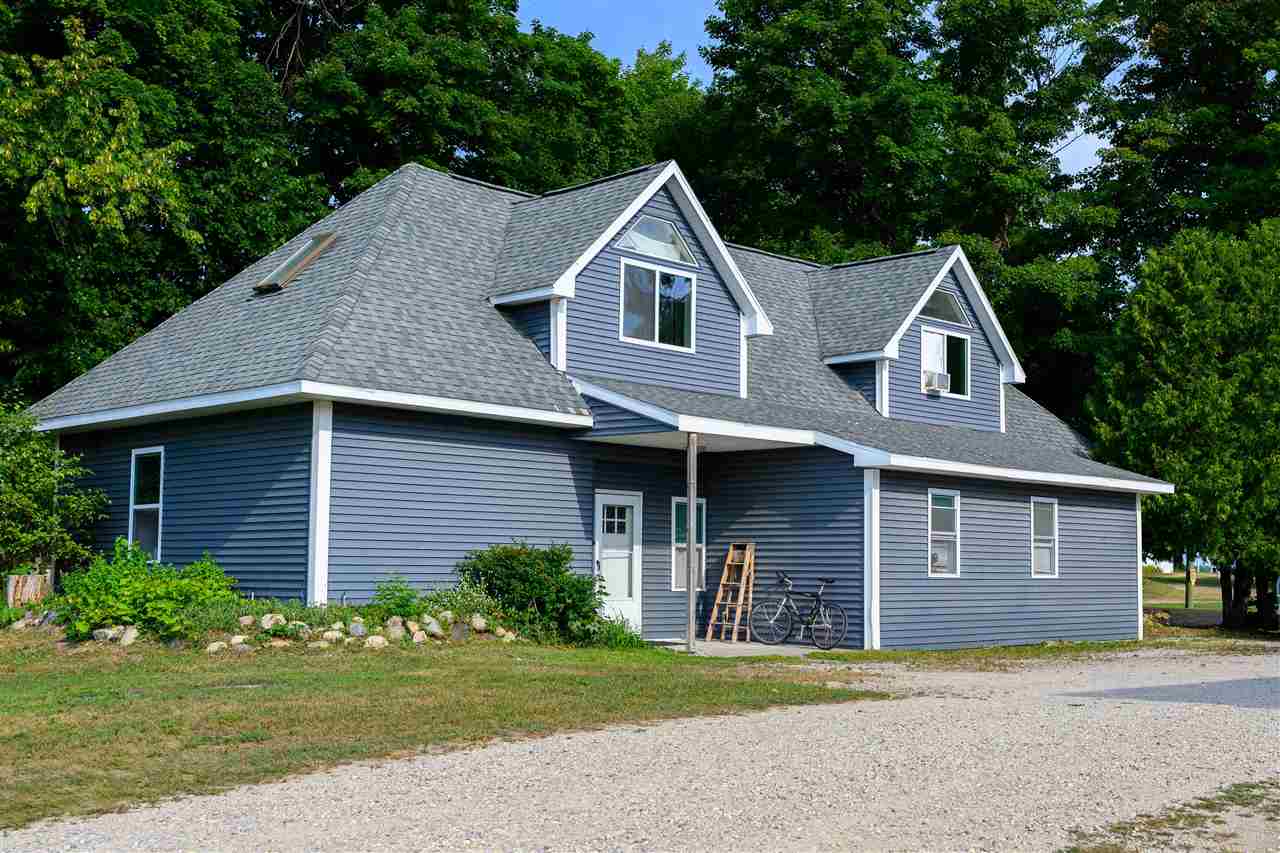 4987 Loeb Road Charlevoix MI 49720
