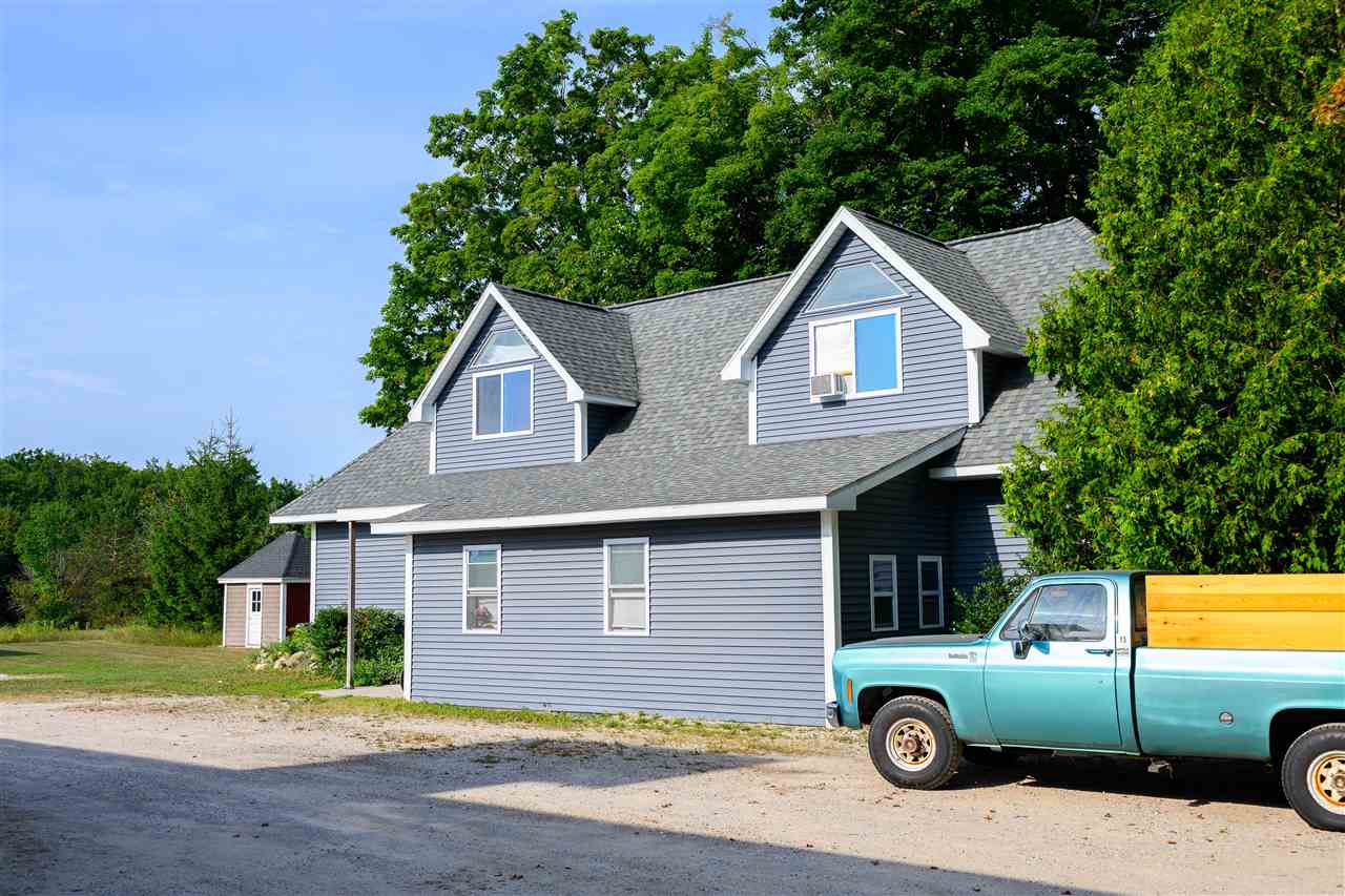 4987 Loeb Road Charlevoix MI 49720