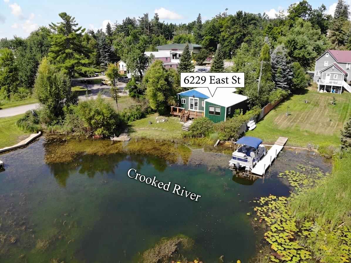 6229 East Street Alanson MI 49706